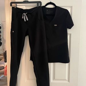 Black FIGS Scrub Set